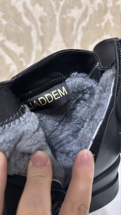 Продам зимние ботинки