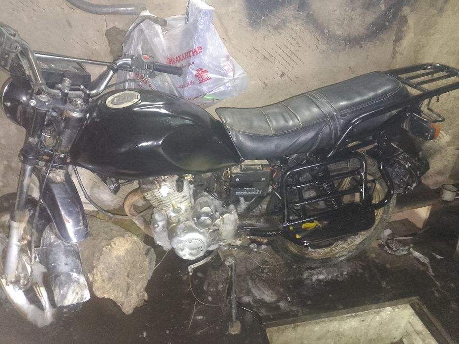 Мотоцикл 200 куб