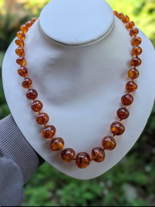 Vechi colier lant din chihlimbar natural baltic, de culoarea mierii, cu inchizatoare din argint 925, cabochon oval