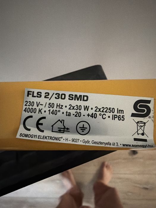 Proiector cu stativ 2x30w