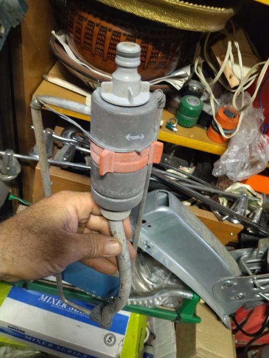 Пръскало,плъзгачи,бобина и повдигащ механ.