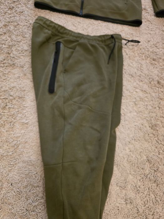 Оригинални Nike tech L,два броя