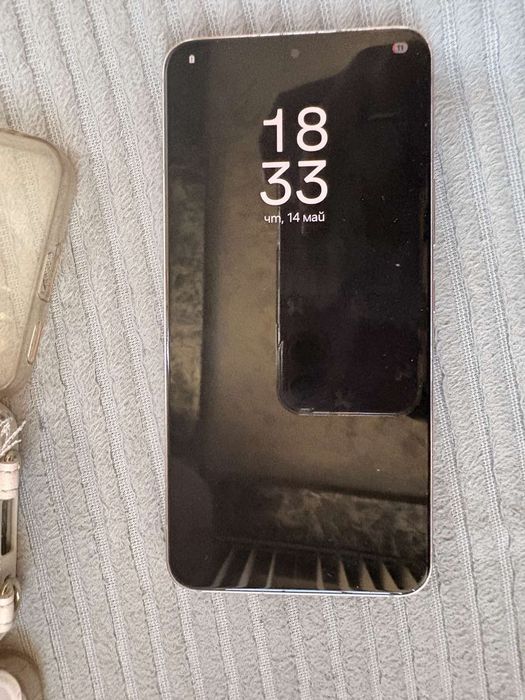 Продавам Самсунг s22