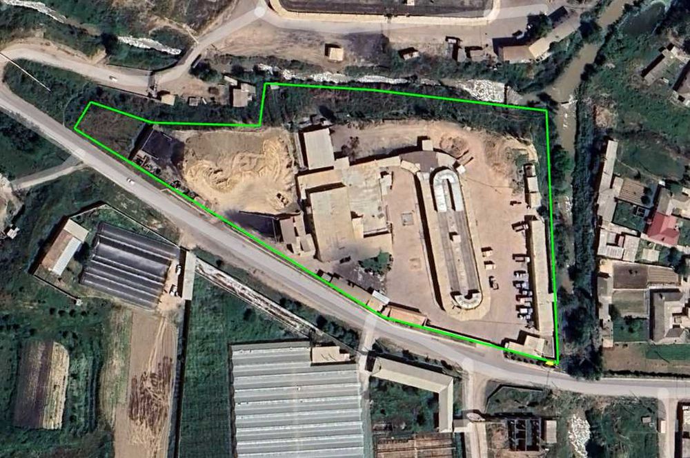 Действующий кирпичный завод с карьером, 1,96 га + 3,4 га