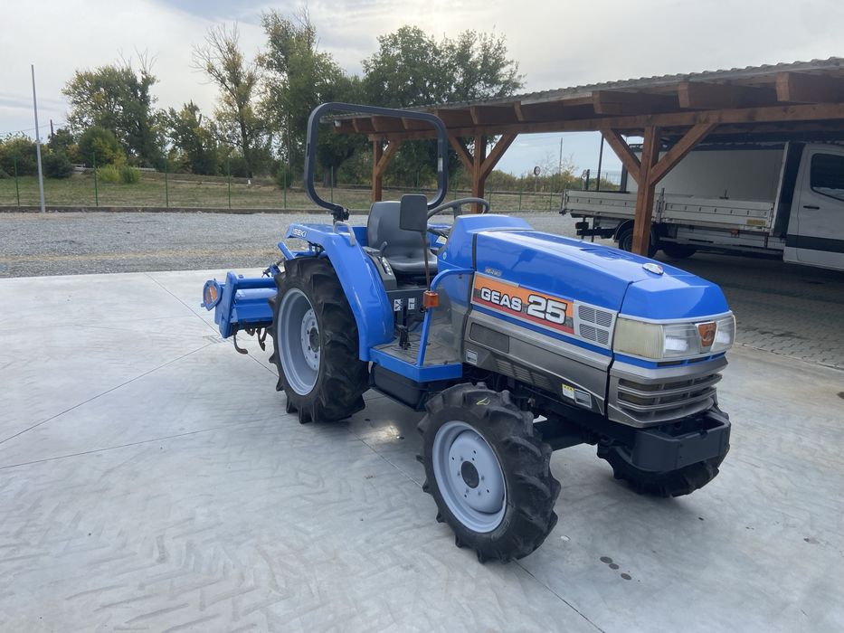 Tractor japonez Iseki Geas 25, 4x4, 25 cp + freza