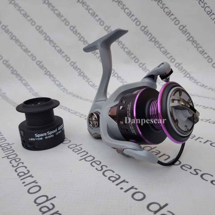 Mulineta WINDBLADE CRAP si Feeder TGR4000 capacitate 0,30/205 metri