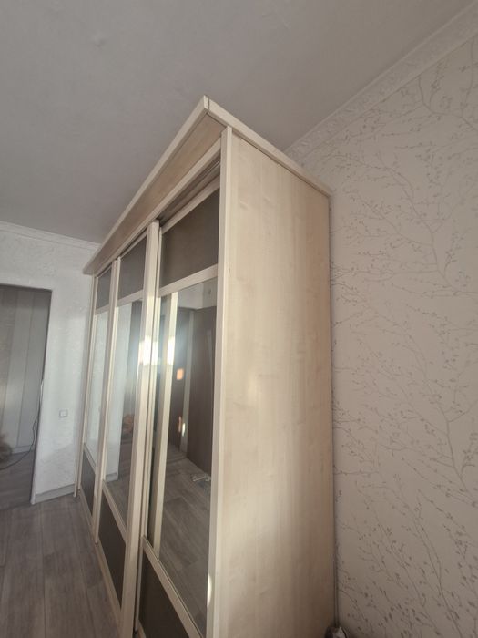 Продам шифонер купе