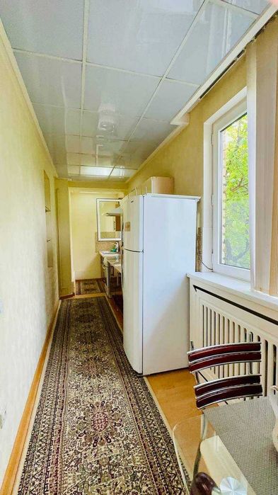 Срочно Ойбек 2комн/3/4 два балкона, площадь 63м2, метро Ойбек