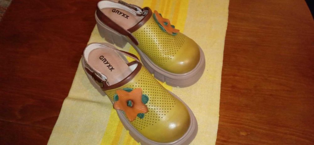 Дамски сандали естествена кожа