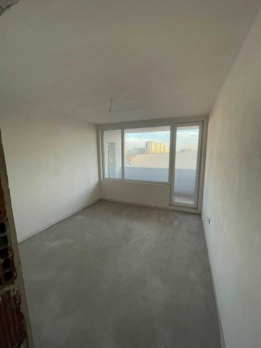 Продава се Тристаен апартамент в Пловдив, Съдийски - 100 кв.м за 857 €/кв.м - Снимка #1