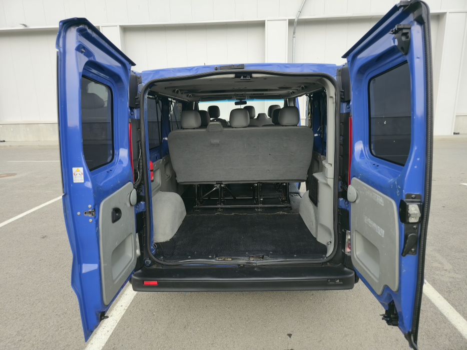 Opel Vivaro 2.0 Dci 115 Cp 8+1 locuri