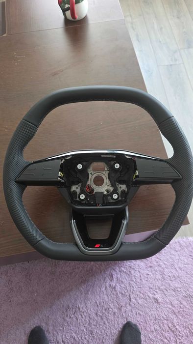 Отопляем волан на Audi s e tron ​​със сензор за докосване