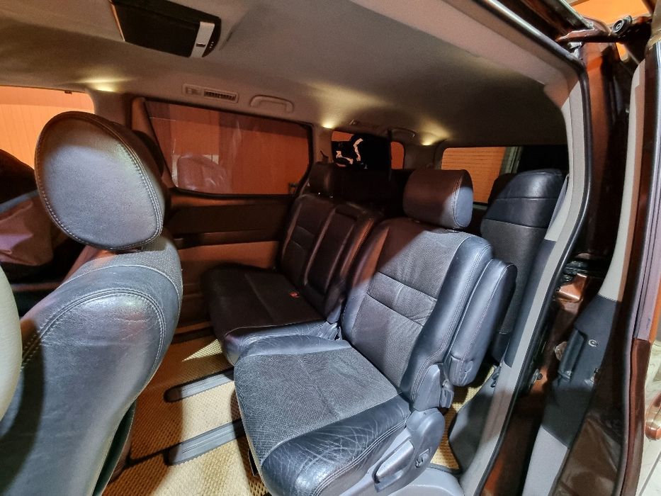 Тайота Альфард сатылады.