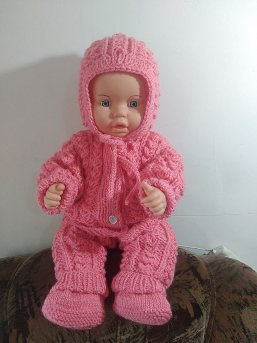 Продаю костюмчики