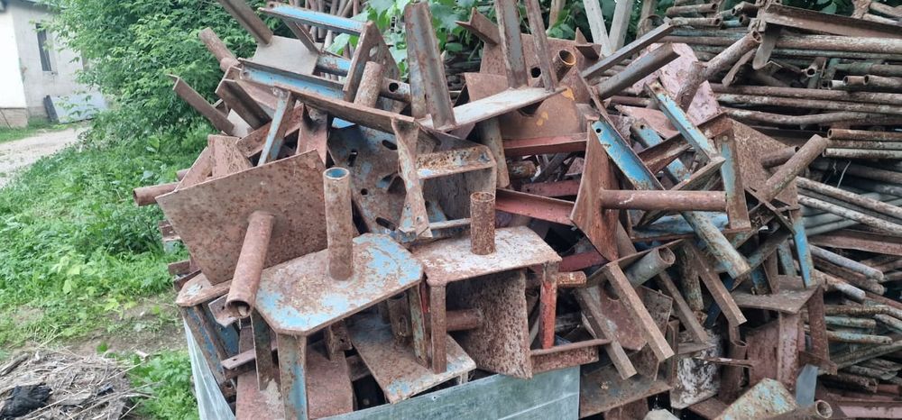 Трехножки для стубцин.