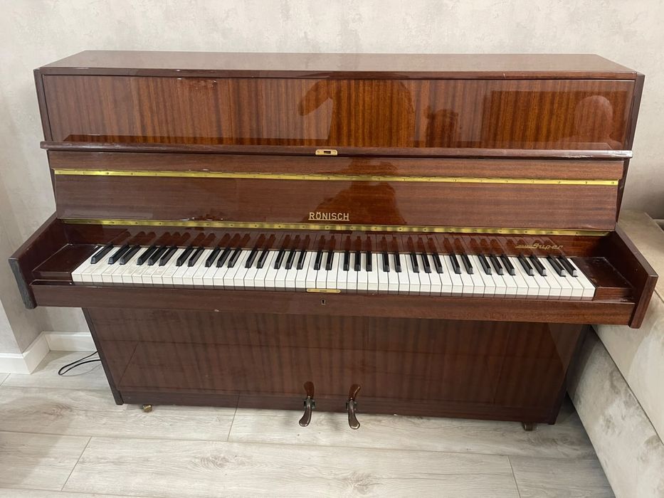 Пианино Rönisch срочно продам