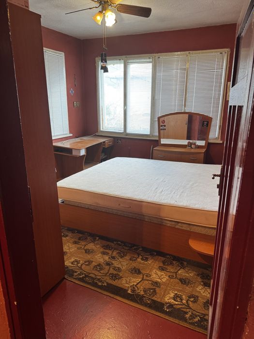 Продавам къща / етаж от къща в гр. Вършец