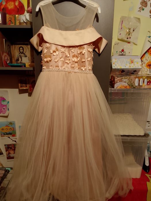 Продам платье на девочку