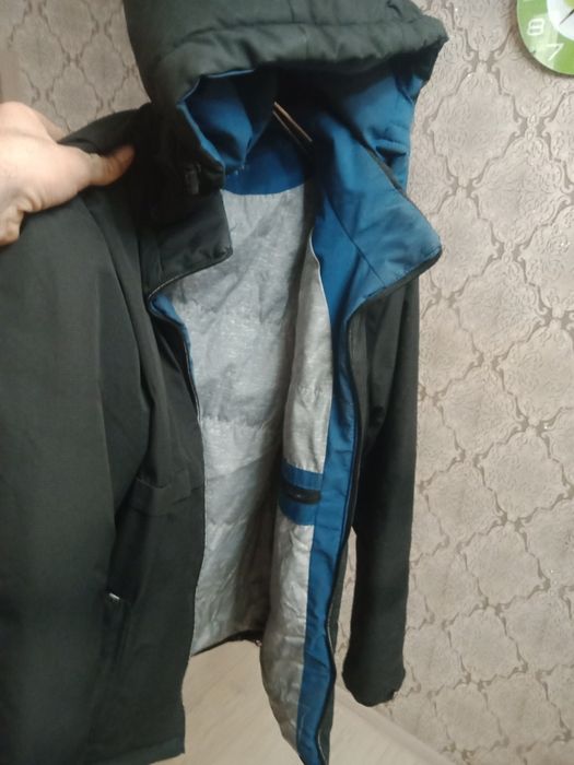 Куртка ,б/у в нормальном состоянии