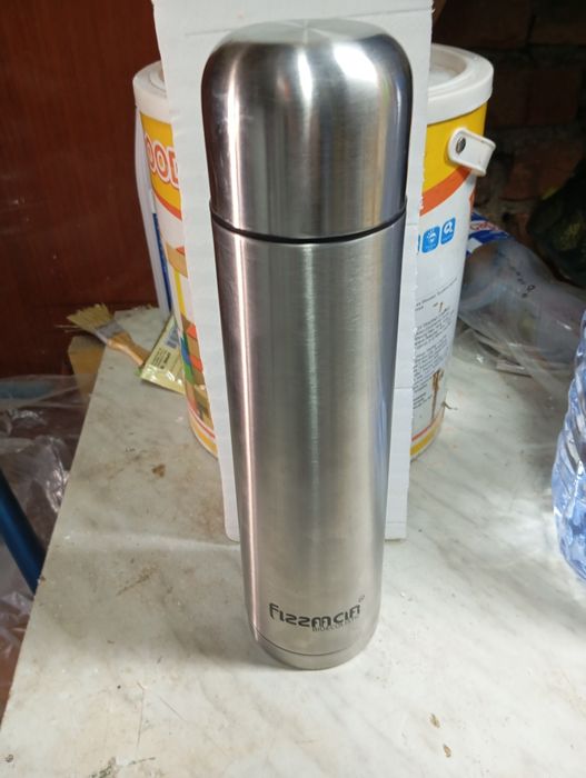 Продам термос металлический.