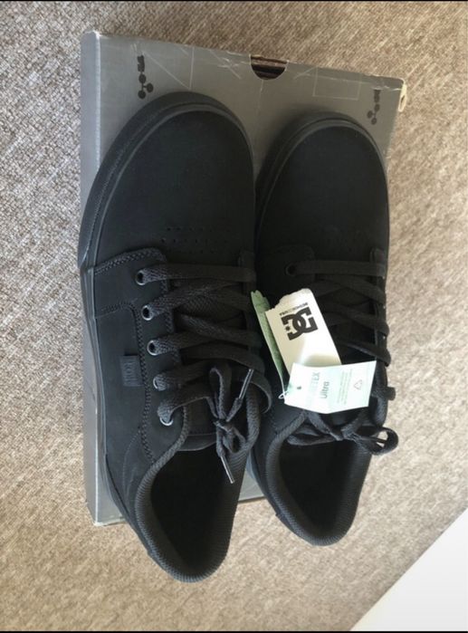 Incaltaminte Adidasi DC noi