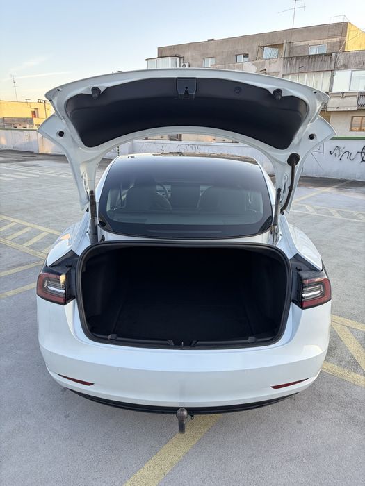 TESLA Model 3 2021 — imagine 4