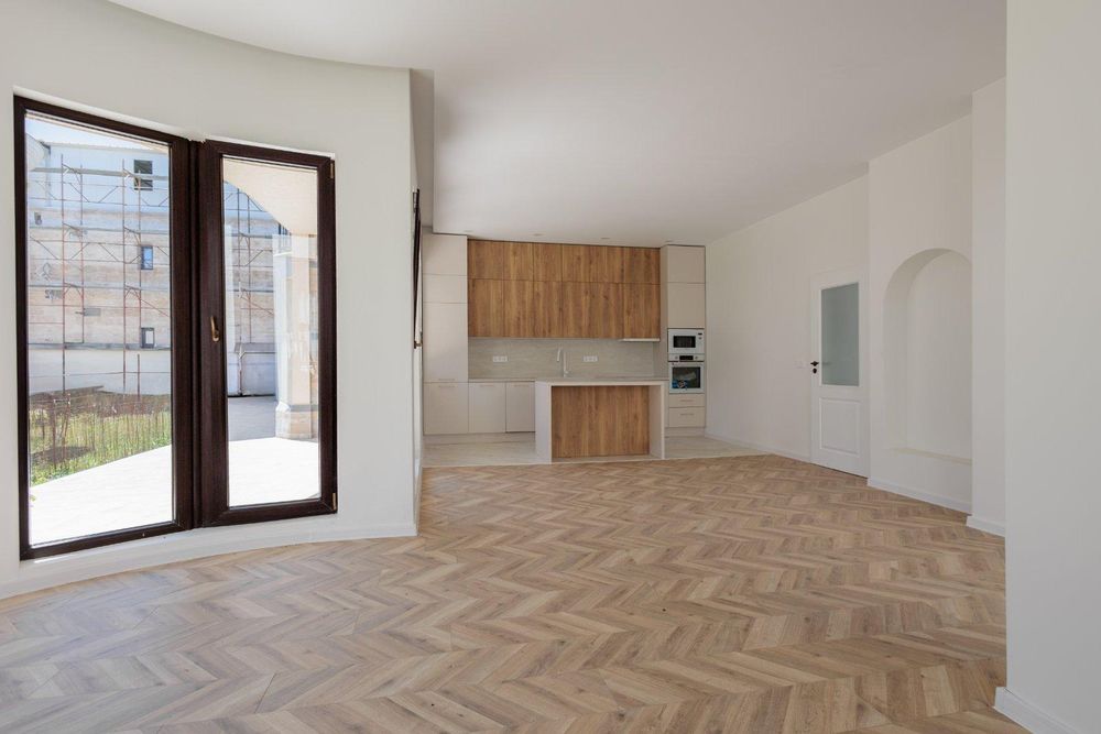 Продава се Къща в Бургас, Сарафово - 165 кв.м за 1940 €/кв.м - Снимка #2