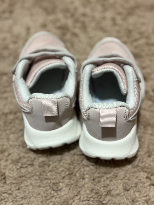 Adidasi fete H&M marimea 24