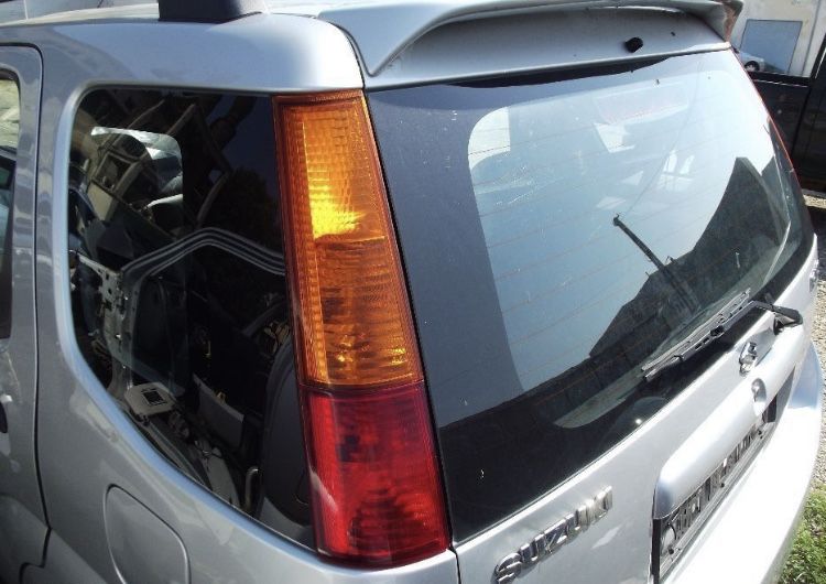 Suzuki Ignis 2006 PIESE
