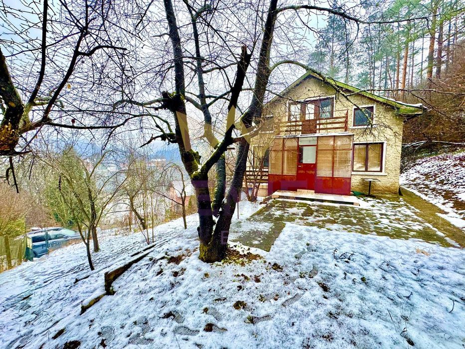 Къща в София, област-с.Томпсън площ 74 цена 50900