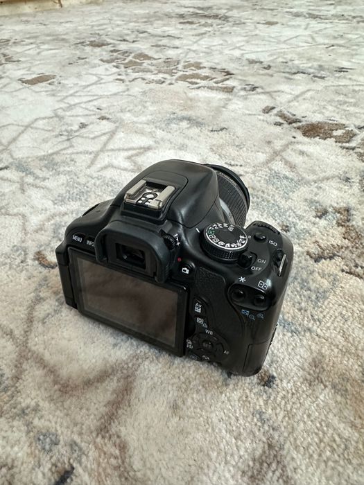Canon EOS 600D fotoaparat