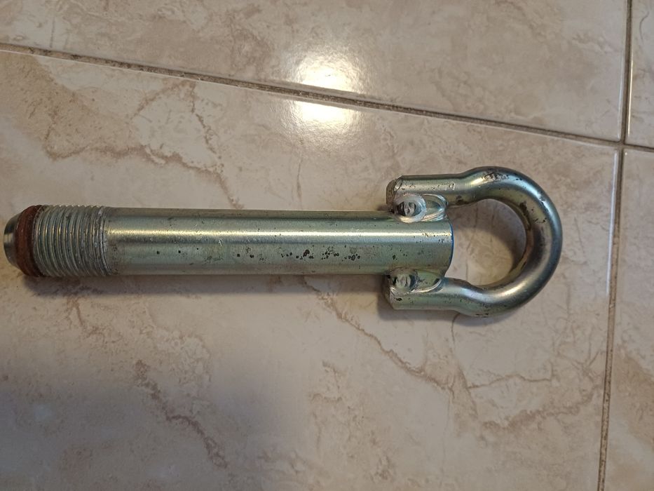 Кука за теглене за тойота авенсис