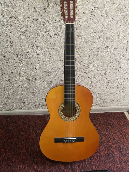 Гитара полу акустика 6 струнная с усилителем