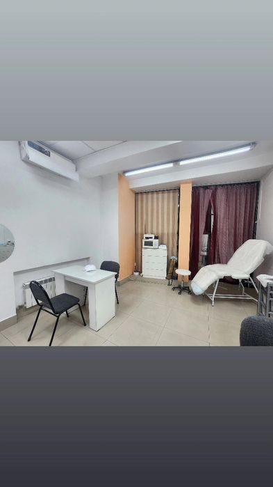 Сдаётся пол кабинета