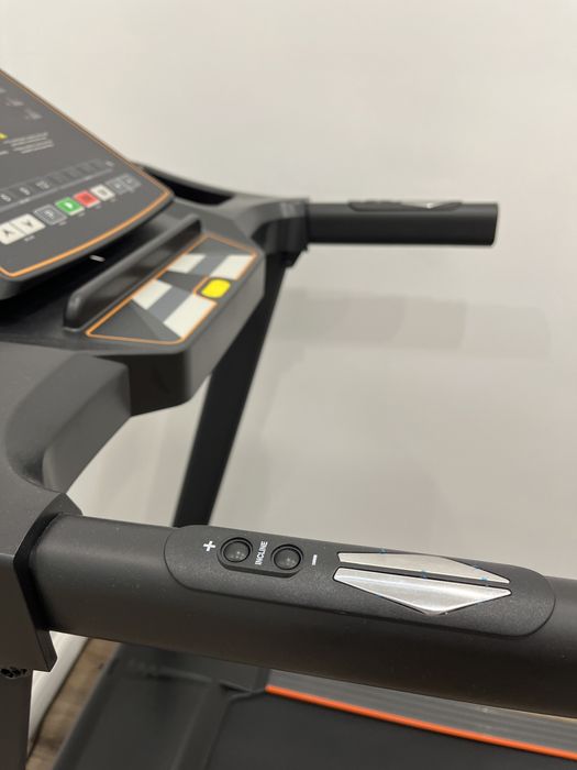 Беговая дорожка AVA