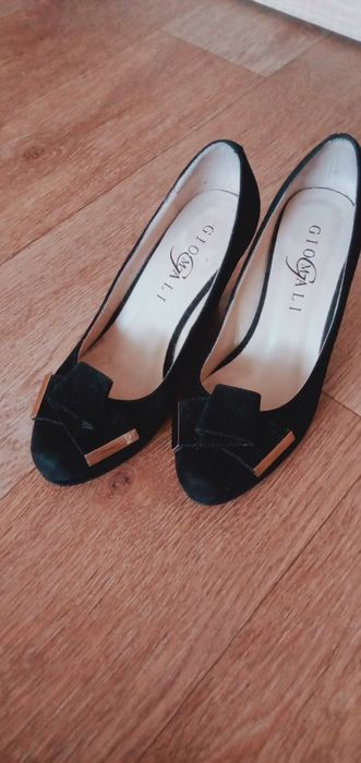 Продам туфли 36 размер