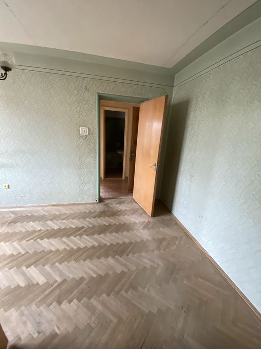 De vanzare Apartament 3Camere Trivale Etaj 3/4 pret 72.000€