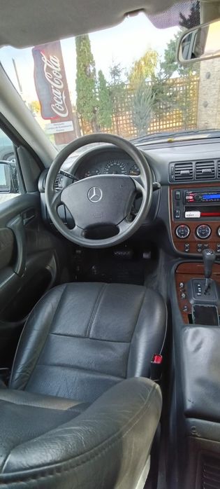 Vând Mercedes ml 2003