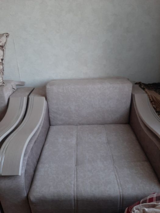 Продаю диван 3—2—1.  Очень хорошего качества