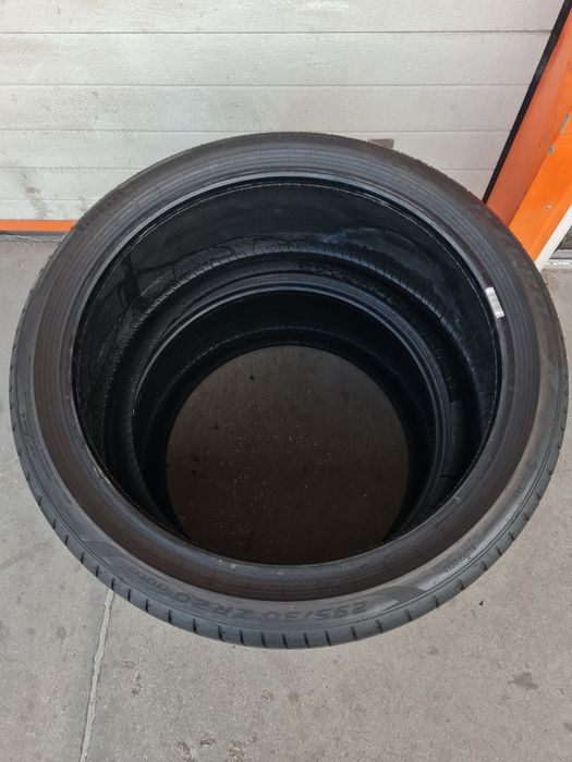 Летни гуми 2 броя PIRELLI PZero 295 30 R20 дот 3021