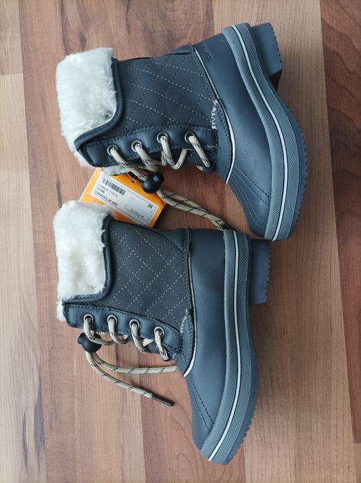 Нови топли ботушки N26,28,29