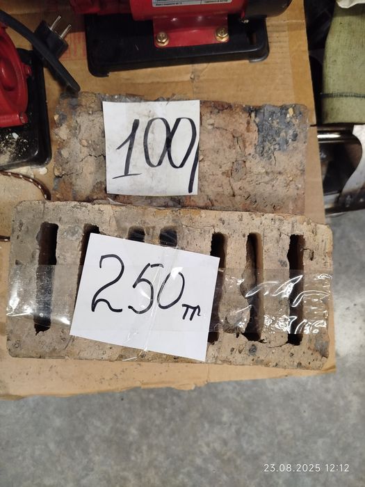 Продам б/у кирпич