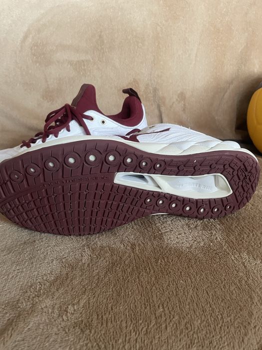 Mizuno wave luminous 2 N40