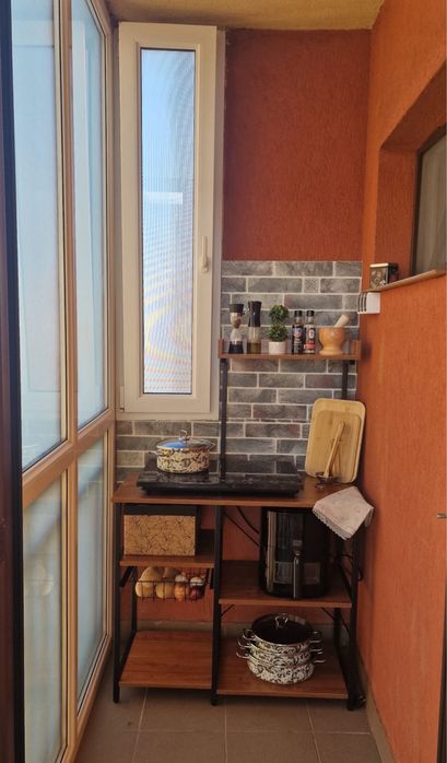 Apartament cu trei camere de vânzare