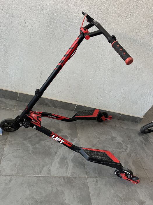 Тоюковой самокат