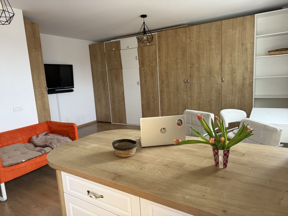 inchiriez garsoniera Coresi