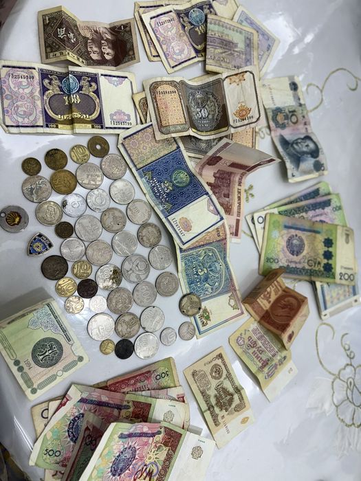 Советские монеты монеты арабских стран бумажные деньги Узбекистан