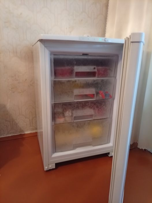 Продам морозильную камеру