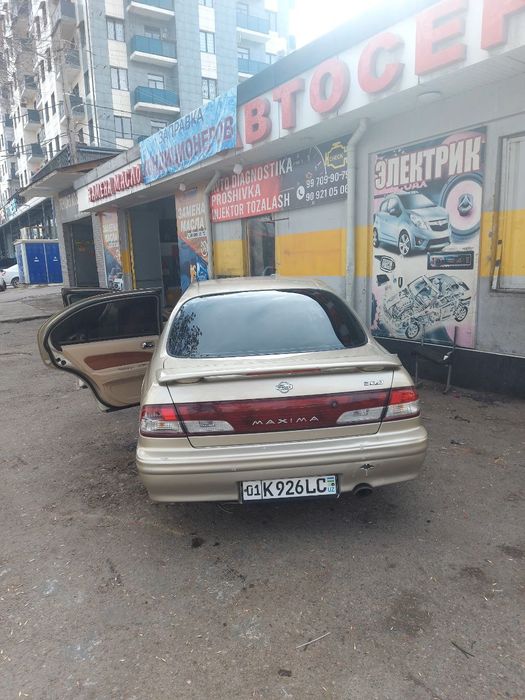 Nissan Maxima A32