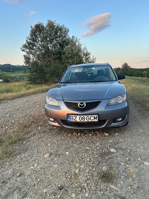 MAZDA 3 2004 — imagine 2